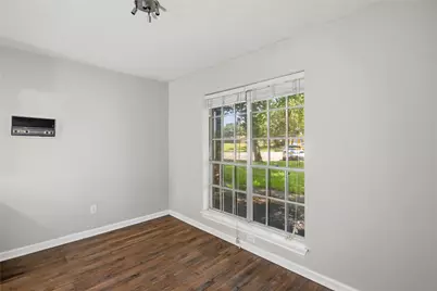 3208 Indian Trail #6, Baytown, TX 77521 - Photo 4