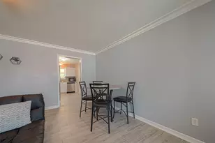 1803 Bayou Homes Dr, Galveston, TX 77551 - Photo 10