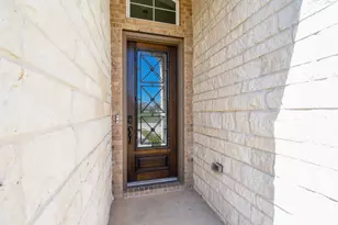 2008 Harrow Oak Ln, Pearland, TX 77089 - Photo 4