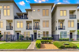 3913 Rose St, Houston, TX 77007 - Photo 1