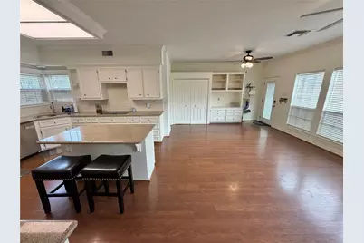 312 Timbercreek Drive, Lake Jackson, TX 77566 - Photo 20