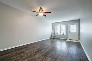 7913 Ellinger Ln, Houston, TX 77040 - Photo 8