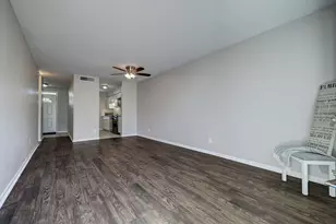 7913 Ellinger Ln, Houston, TX 77040 - Photo 12