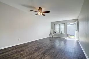 7913 Ellinger Ln, Houston, TX 77040 - Photo 10