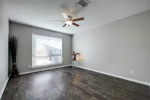 7913 Ellinger Ln, Houston, TX 77040 - Photo 14