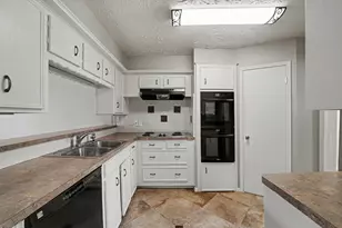 44 Chapparal Ct, Missouri City, TX 77459 - Photo 8