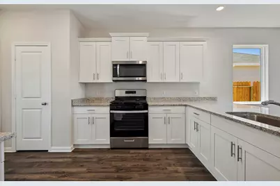 10422 Red Cardinal Drive, Cleveland, TX 77328 - Photo 6