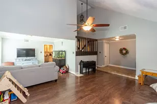 15438 Woodhorn Dr, Houston, TX 77062 - Photo 14