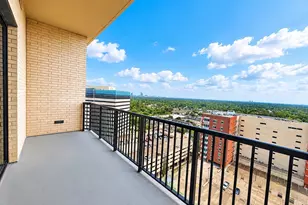 9787 Katy Fwy, Houston, TX 77024 - Photo 4