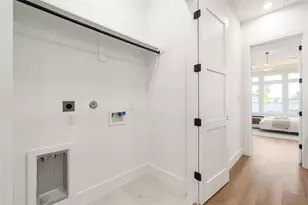 214 E 32nd St, Houston, TX 77018 - Photo 38
