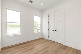 214 E 32nd St, Houston, TX 77018 - Photo 34