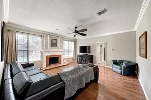 11102 Town Elm Ct, Houston, TX 77065 - Photo 4