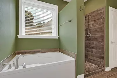 110 Regal Lane, Liberty, TX 77575 - Photo 20