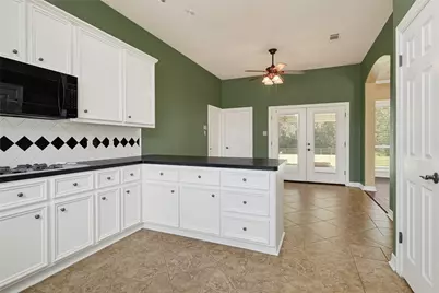 110 Regal Lane, Liberty, TX 77575 - Photo 10