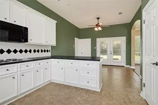 110 Regal Ln, Liberty, TX 77575 - Photo 10