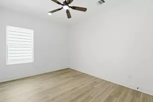 106 Luetta St, Houston, TX 77076 - Photo 14