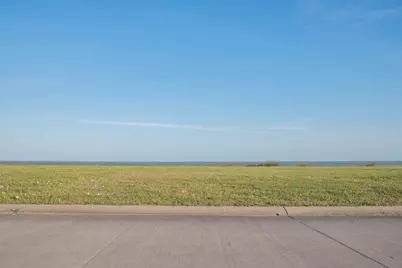 3049 Palacios Bay Drive, Palacios, TX 77465 - Photo 4