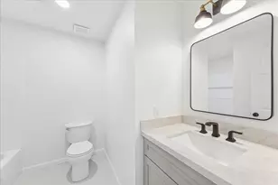 4524 Fox Run St, Pearland, TX 77584 - Photo 12