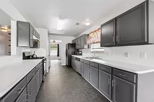 10819 Cayman Mist Dr, Houston, TX 77075 - Photo 14