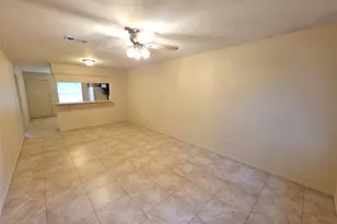 1615 Hazelwood St, Conroe, TX 77301 - Photo 2