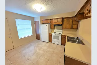 1615 Hazelwood Street #A, Conroe, TX 77301 - Photo 4