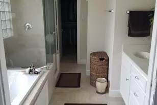 3709 Main Plaza Dr, Houston, TX 77025 - Photo 16