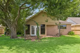 5415 Timpani Dr, Friendswood, TX 77546 - Photo 34