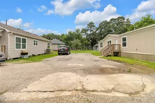 5313 Second St, Crosby, TX 77532 - Photo 32