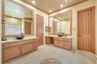 15406 Driftwood Oak Court, Houston, TX 77059 - Photo 36