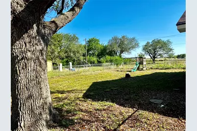 2691 Fm 1862, Blessing, TX 77465 - Photo 14