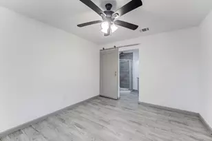 8225 Carolwood Dr, Houston, TX 77028 - Photo 14