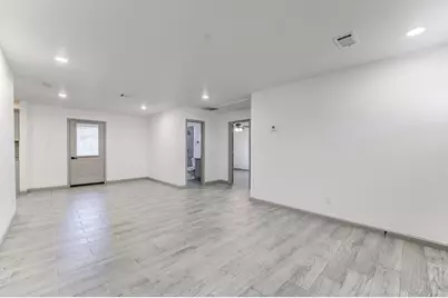 8225 Carolwood Drive, Houston, TX 77028 - Photo 6