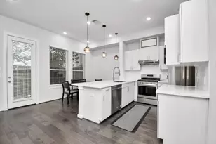 619 Thornton Oaks Ln, Houston, TX 77018 - Photo 14