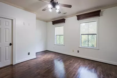4601 Birch Street, Bellaire, TX 77401 - Photo 28