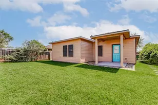 814 Mills Creek Ln, La Marque, TX 77568 - Photo 34