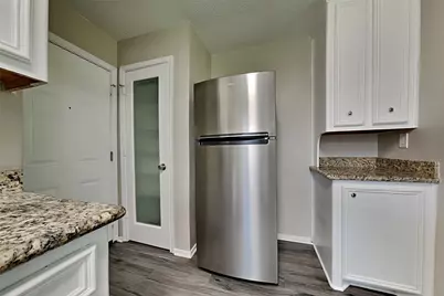 16854 Gleneagle Drive N, Conroe, TX 77385 - Photo 6