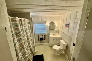 188 Elm St, Blessing, TX 77419 - Photo 10