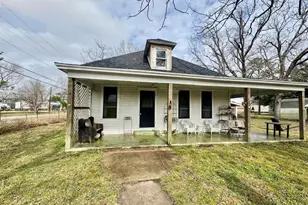 188 Elm St, Blessing, TX 77419 - Photo 1