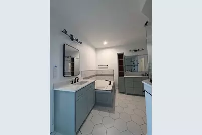 1109 Beasley Hills Lane, Houston, TX 77008 - Photo 8