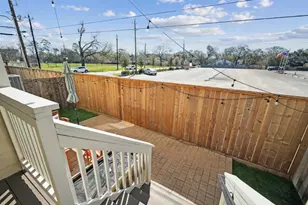 1109 Beasley Hills Ln, Houston, TX 77008 - Photo 22