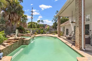 17902 St Emilion Ct, Spring, TX 77379 - Photo 2