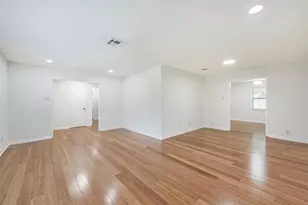 4405 Goldfinch St, Houston, TX 77035 - Photo 6