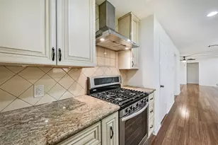 4405 Goldfinch St, Houston, TX 77035 - Photo 18