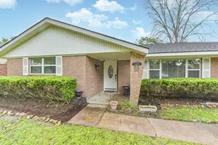 4405 Goldfinch St, Houston, TX 77035 - Photo 1