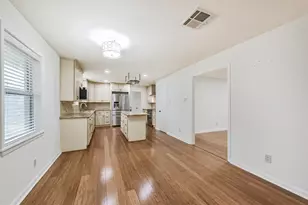 4405 Goldfinch St, Houston, TX 77035 - Photo 12