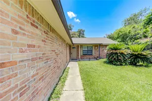3115 Windmill St, Sugar Land, TX 77479 - Photo 2