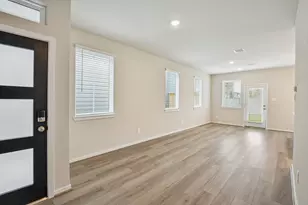 716 Sand Dollar Dr, Kemah, TX 77565 - Photo 2