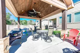 1730 Yaupon Trail Ct, Alvin, TX 77511 - Photo 30