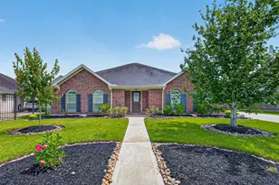6710 Travis St, Manvel, TX 77578 - Photo 2