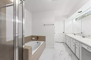 110 Shadow Wood Dr, Sugar Land, TX 77498 - Photo 12